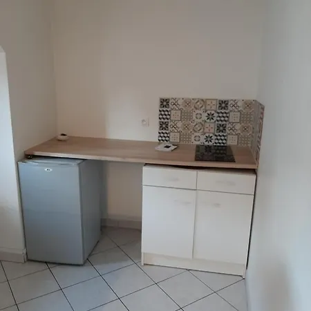 Studio Calme Et Meuble 아파트 Louvres